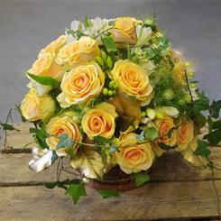 Ginger Lily Flowers - Beautiful Rose Basket