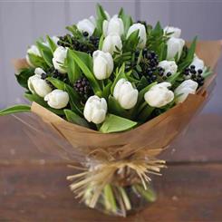   Christmas Flowers - A Christmas White Tulip &amp; Ranunculus Bouquet